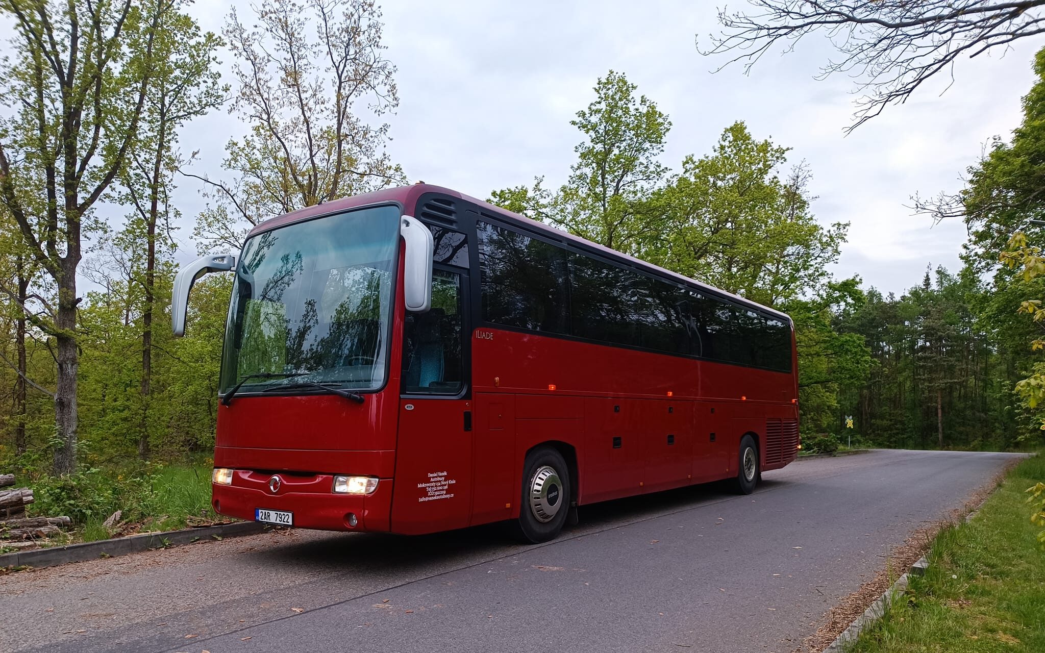 červený autobus